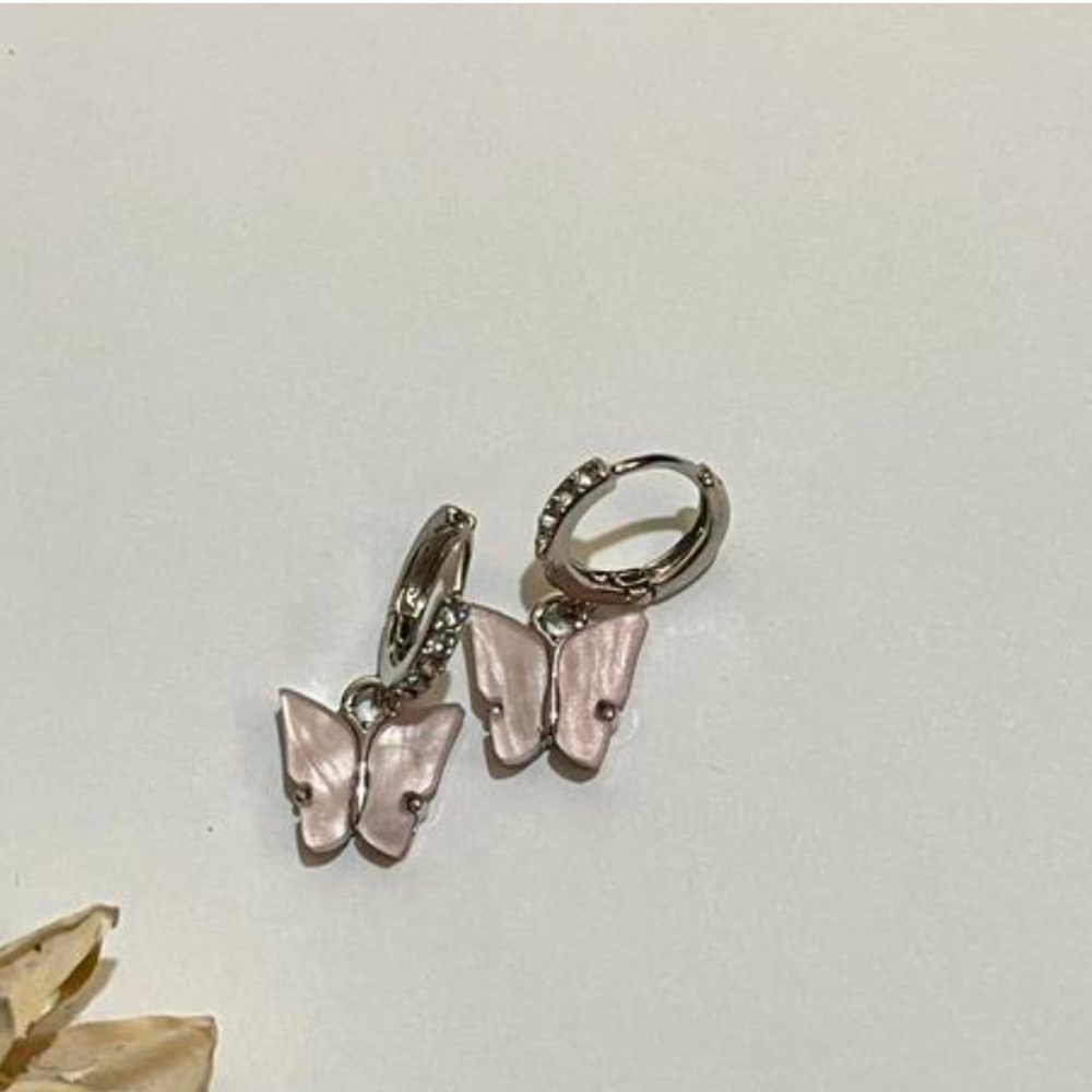 Pink Butterfly Huggie Earrings🦋